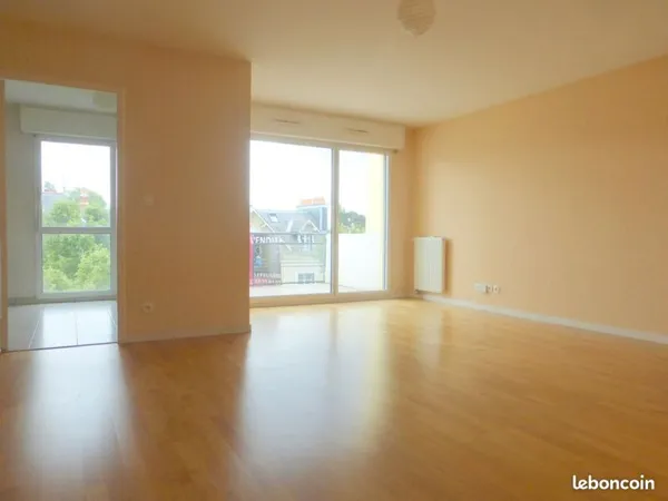 Nantes centre: Appartement 3 pièces de 71m² + parking
