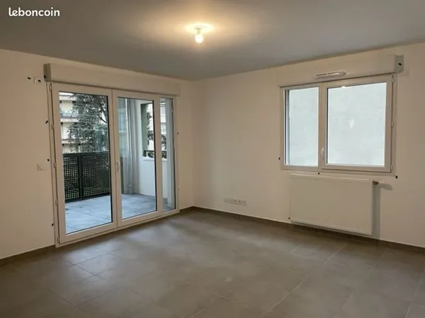 T3 60m2 Récent Proche Médipôle Villeurbanne
