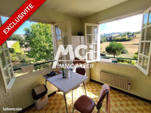 Exclusivité Maison située à 10 minutes d'Espalion dans un écrin de verdure
