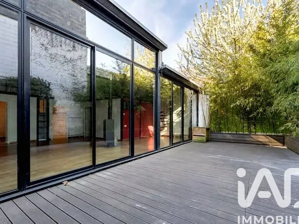 Immeuble commercial 6 pièces 269 m²
