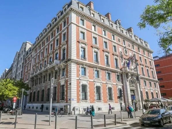 Bureau 2 pièces 600 m²