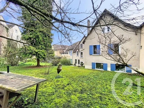 Maison 5 pièces 180 m²