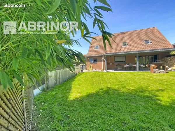 Villa 5 pièces 166 m²