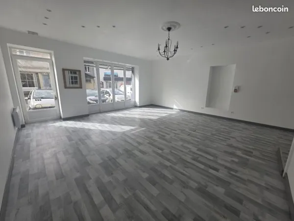 Local 54 m² Saint-Gervais-d'Auvergne