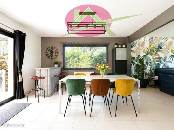Pavillon 8 pièces 180 m²