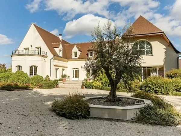 Villa d'exception à Rouville - Élégance, volumes et prestations rares à 1h de Paris