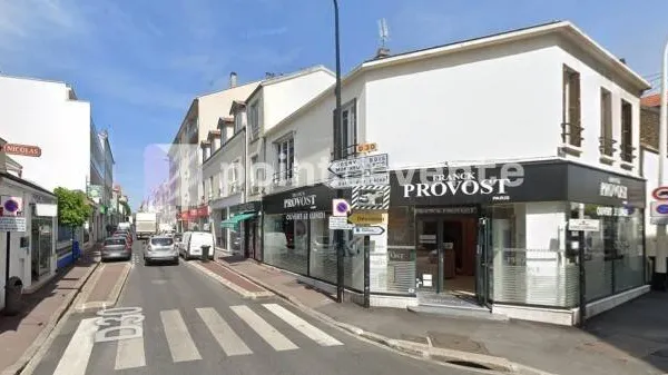 Local commercial 83 m²