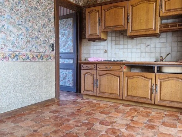 Maison à vendre 5 pièces GRACES (22)
