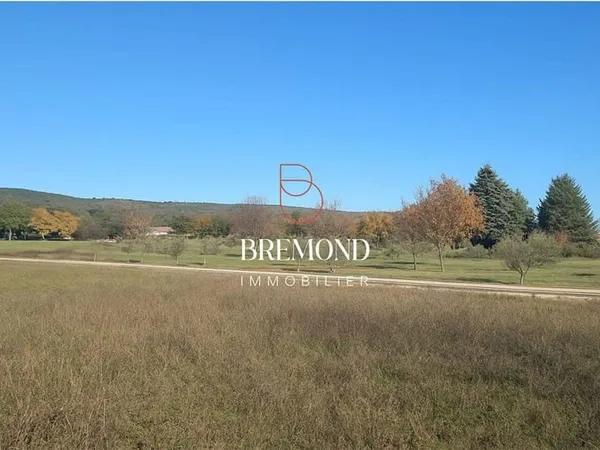 Terrain 150 m²