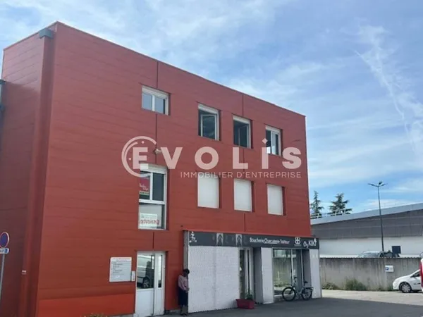 Bureau 285 m²