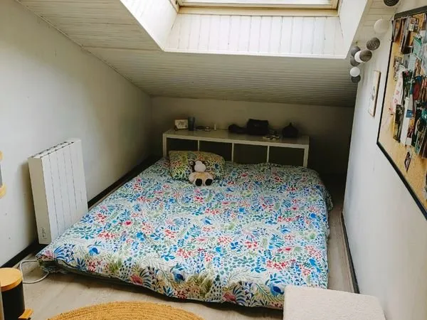Chambre meublée - Quartier étudiant - Tram à 200 m