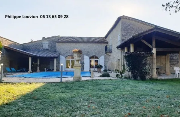 Villa 11 pièces 337 m²