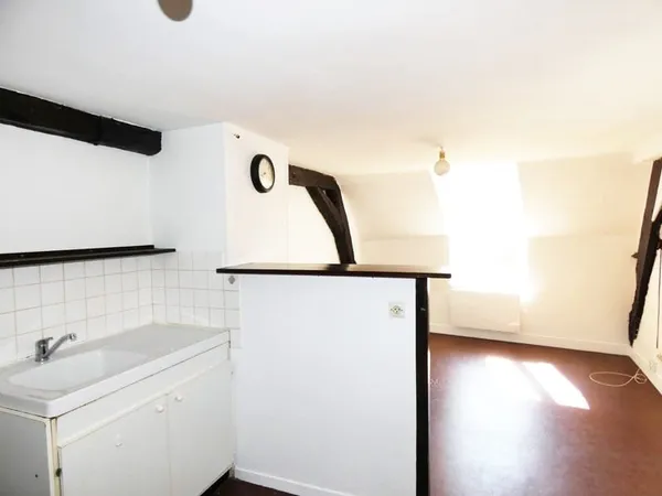 PONTOISE SECTEUR TRIBUNAL 43,71 m2 hab / 63 m2 utiles