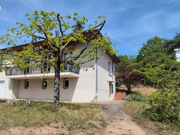 Maison 5 pièces 140 m²
