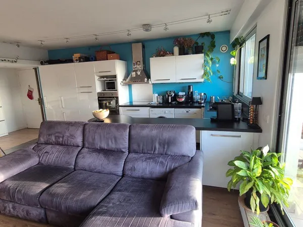 Appartement meublé 2 pièces - 55 m² - balcon 11 m² - vue Paris & Tour Eiffel - étage élevé