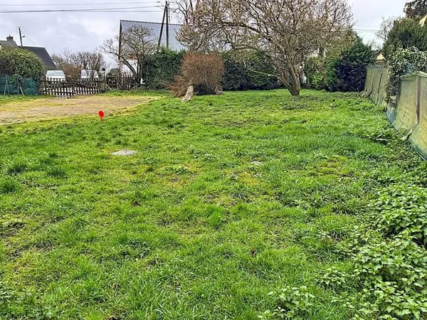 Terrain bâti constructible avec dépendances