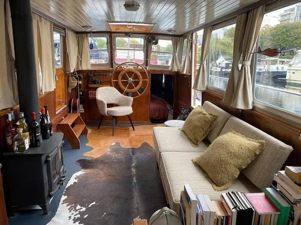 Péniche 2 pièces 30 m²