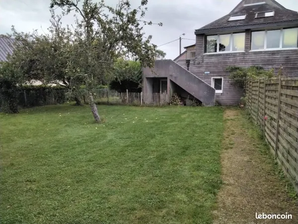 Duplex 130m²( loi carrez) avec jardin 500m²