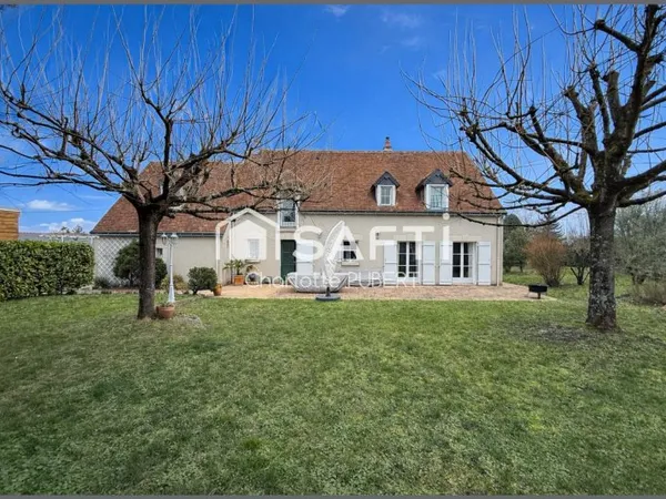 Grande maison familiale 6 chambres, proche du centre et des commodités.