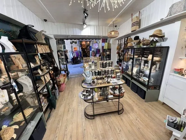 Commerce 30 m²