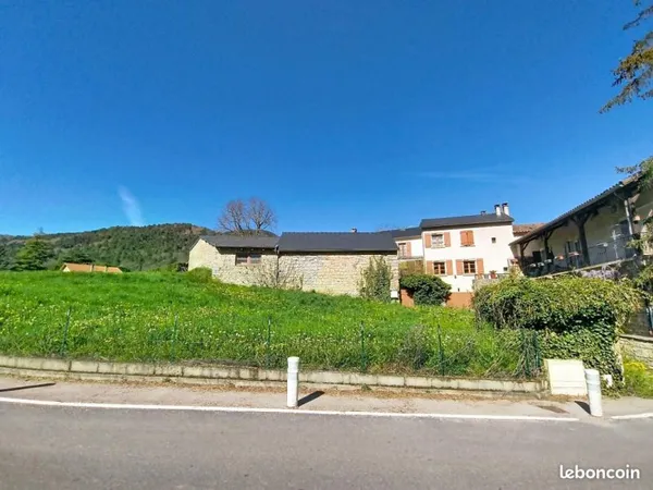 Maison 7 pièces 344 m²