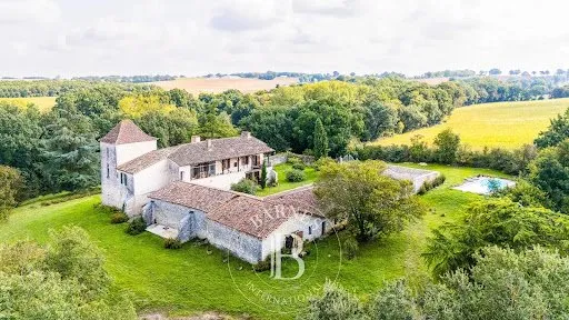 Château 11 pièces 372 m²