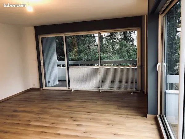 Très bel appartement de 100 m2 au calme à Besançon