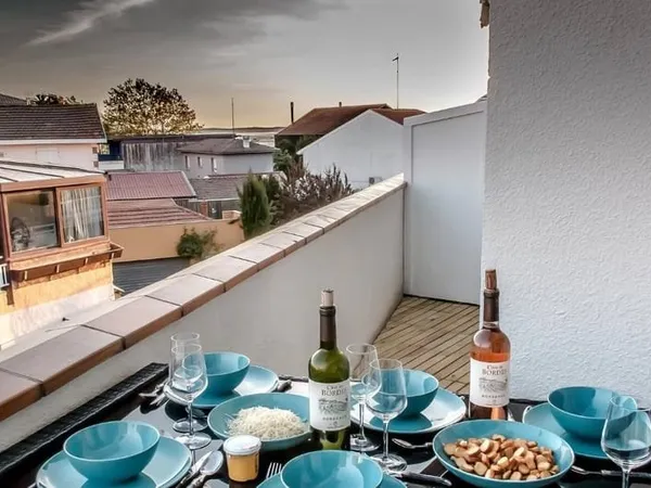 Appartement T3 en duplex à 200 m de la jetée