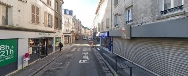 Local commercial 139 m²