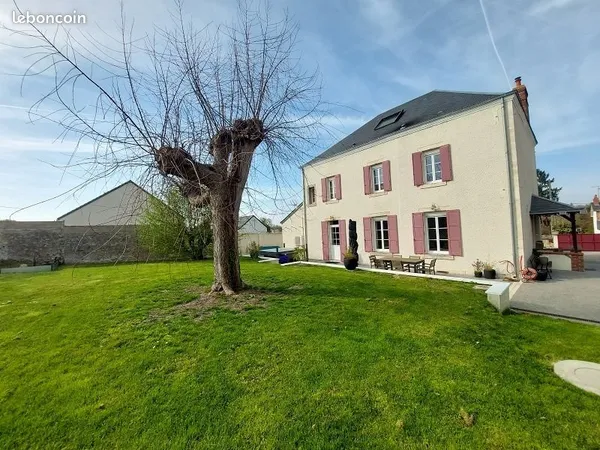 Maison 8 pièces 219 m²