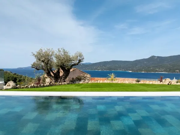 Propriano, 5 chambres, vue mer panoramique, piscine, proche plage