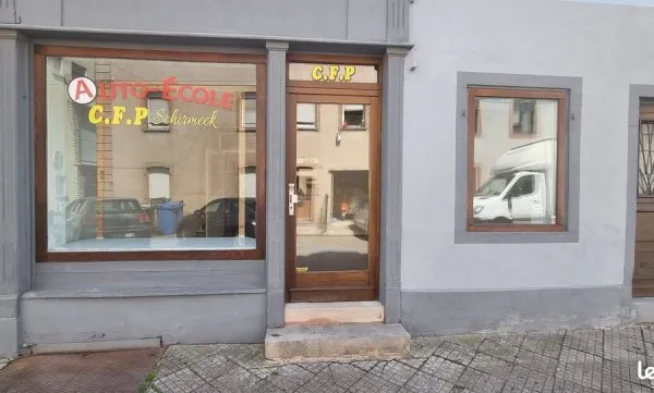 Local professionnel Schirmeck centre à louer