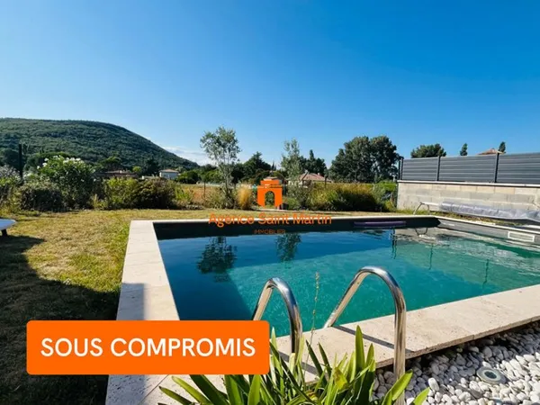 Dans un village recherché à l EST de Montélimar, Villa en parfait état d entretien