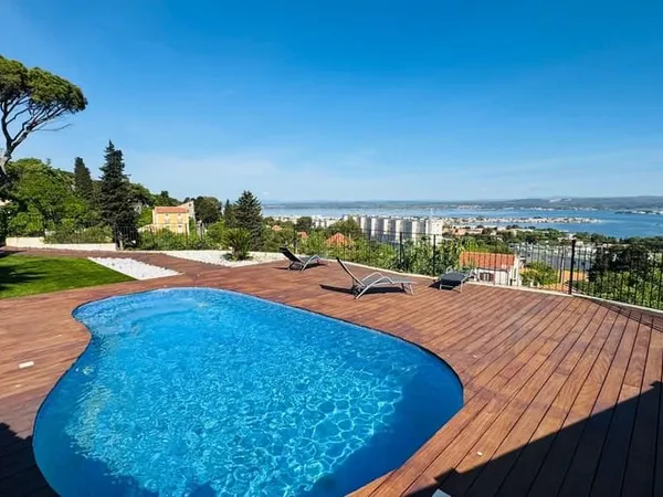 Maison 6 pièces 160 m²