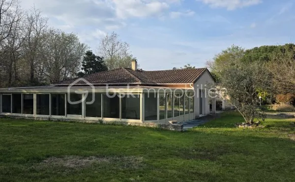 Maison 10 pièces 270 m²