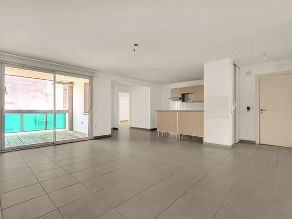 En exclusivité : appartement T4 de 89 m2 situé au 3e étage,