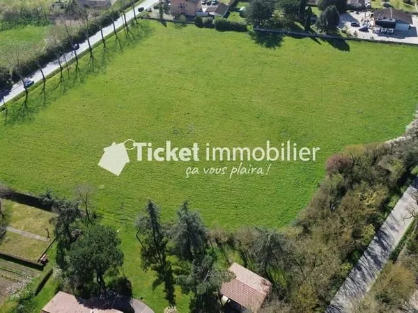 Terrain constructible 18575 m²
