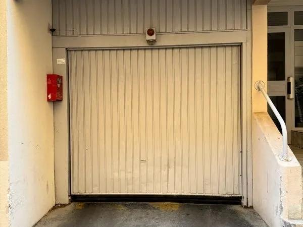 Garage box fermé