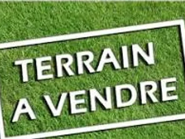 A VENDRE Terrai n constructible au coeur de COEX