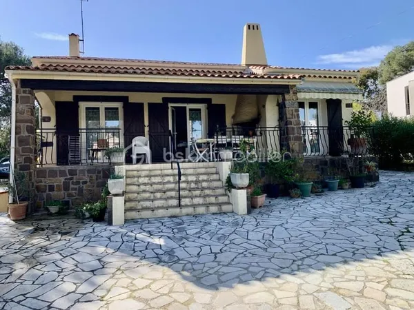 Vivez la tranquillité dans cette maison unique !