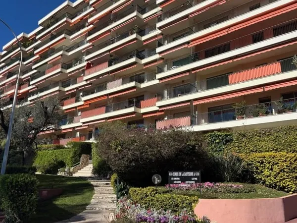 Nice Ouest - Fabron | Superbe 3 pièces rénové avec vue mer et terrasses