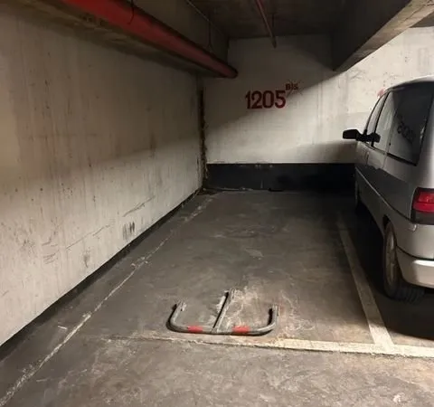 4 PARKINGS A VENDRE EN BLOC: