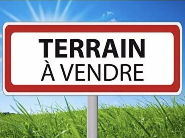 Terrain constructible 825 m²