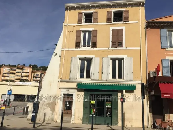 Maison 9 pièces 215 m²