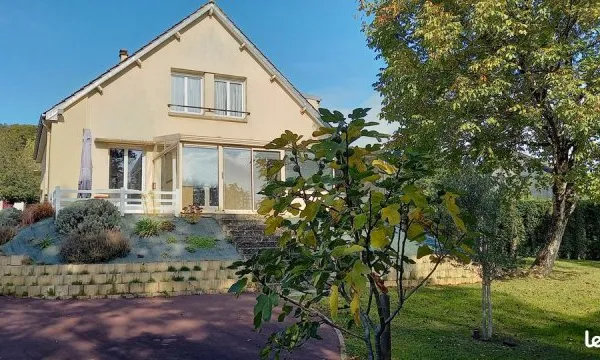Maison et dépendances 165m²