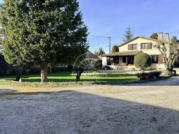 L'Isle-sur-la-Sorgue, à vendre, Maison familiale 143 m² - Terrain clos et constructible de 1 120 m² 