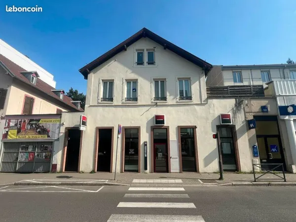 Local commercial 156 m²