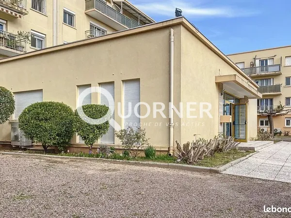 Bureaux 167 m² Fréjus