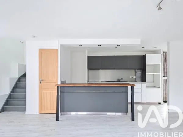 Bureau 5 pièces 89 m²