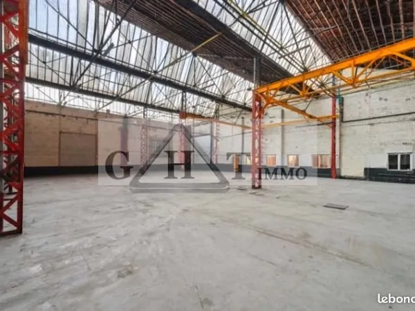 Local bureaux 828 m²